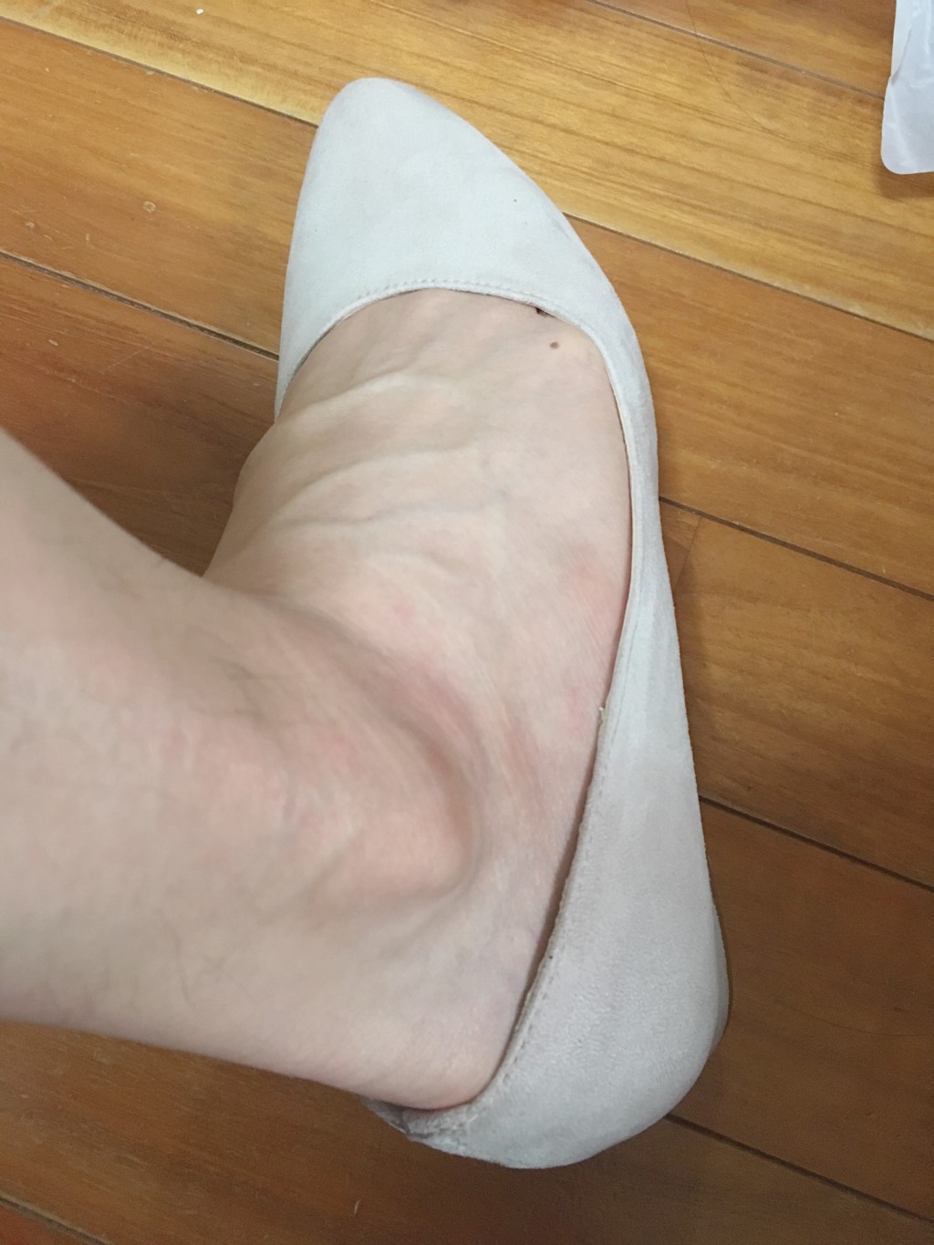 Lilyパンプスのかかと
